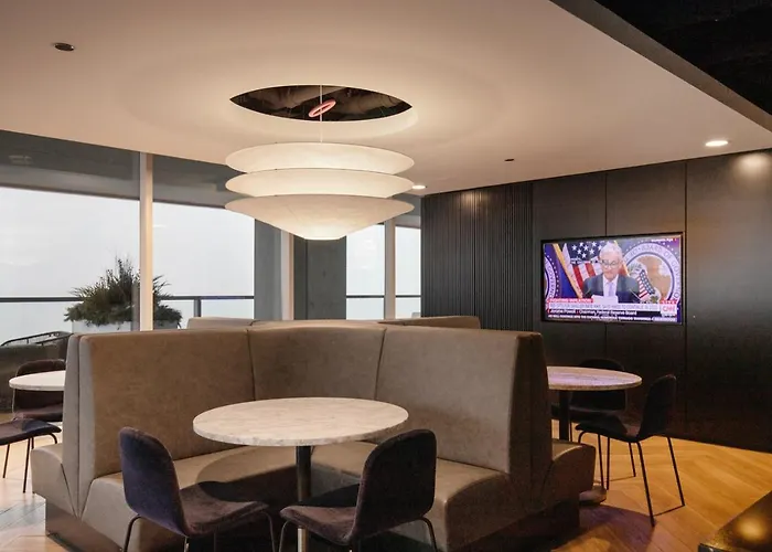Apartment Streeterville 2br W Pool Gym Nr Riverwalk Chi-881