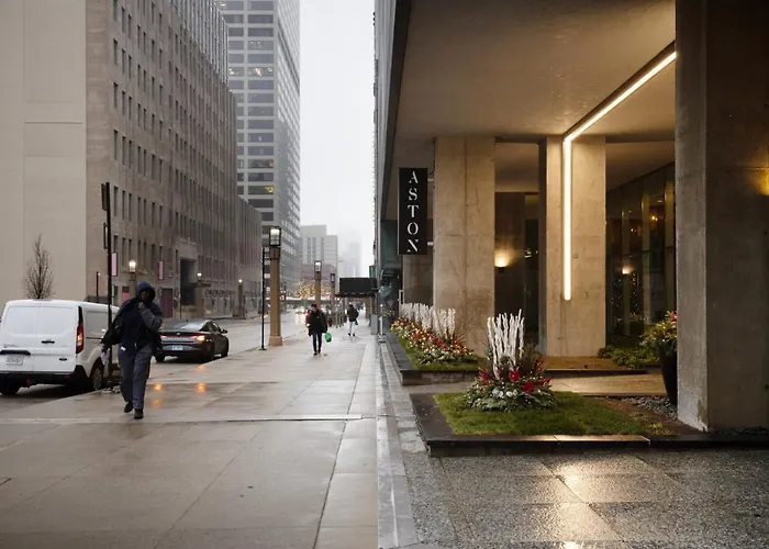 Streeterville 2br W Pool Gym Nr Riverwalk Chi-881 *